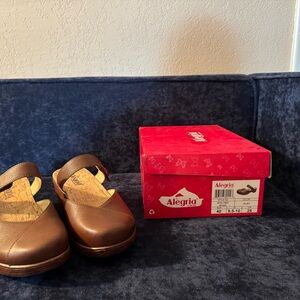 Alegria Chestnut Leather Clogs